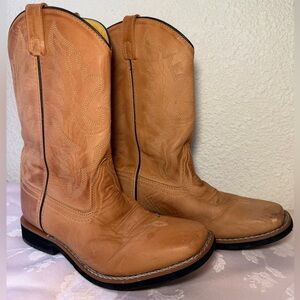 Classic Tan Western Boots